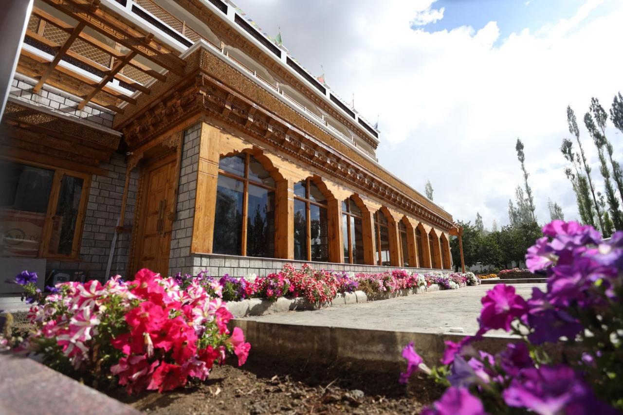Hotel The Grand Khasdan Leh Extérieur photo